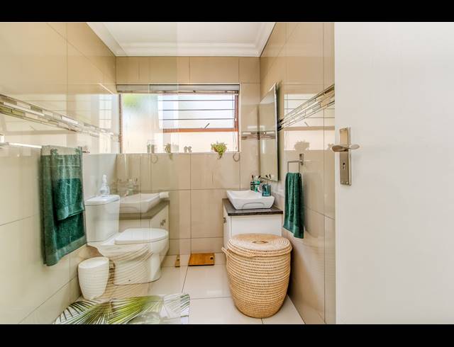 2 BEDROOM HOUSE TO LET IN LONEHILL